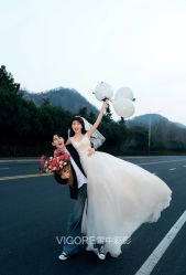 -雪中彩影婚纱摄影·品控旗舰店