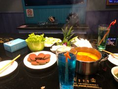 -唯爱KTV聚会餐厅(仙林东城汇店)