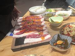 -青瓦餐厅·生鱼片·韩园烤肉(西塔店)