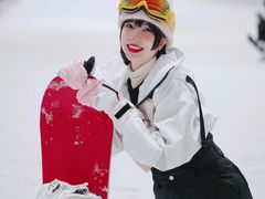-乔波室内滑雪场