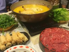 -鲜入围煮花胶鸡海鲜火锅