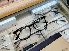 -沫芮眼镜·蔡司官方授权店(人民广场店)