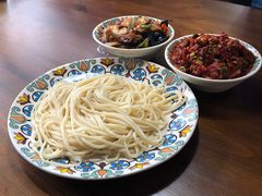 -歹歹的加个面过油肉拌面