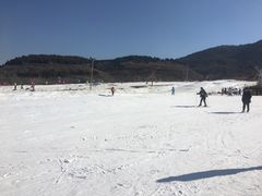 -济南卧虎山滑雪场