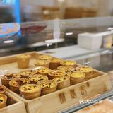基本都是现做现卖。买了招牌的盘挞和桃酥尝尝