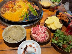 -四小区火锅·巷子里的重庆火锅(花照壁店)