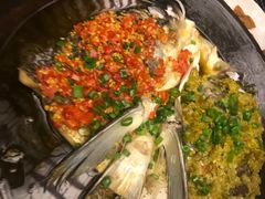 双椒鱼头王-阿瓦山寨·湘菜现炒·剁椒鱼头王(咸阳总店)