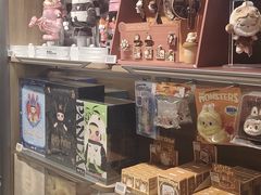 -泡泡玛特POPMART(国金街店)