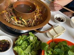 -牛喵喵铜锅牛肉馆