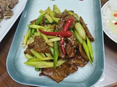-伊源鼎盛餐饮服务有限公司