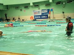 -虹桥河滨花园会所游泳馆