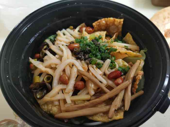 小螺莉螺蛳粉(宝山店)-"螺蛳粉打卡第一家,之前听小伙伴推荐的是八.