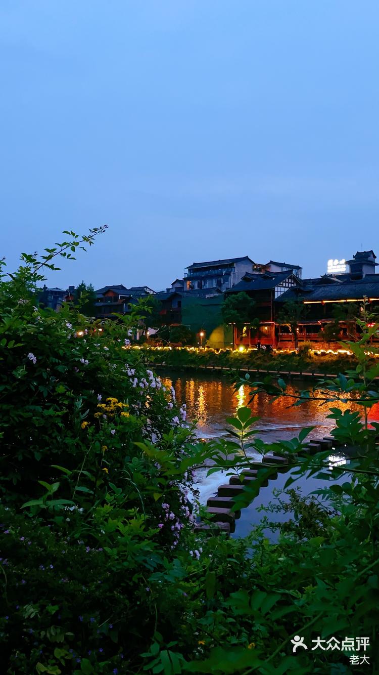找座小城慢慢游|来雅安的柳江古镇欣赏一下绝美夜景吧!-大众点评