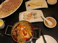 -小天鹅火锅·一线江景洪鼎旗舰店(洪崖洞店)