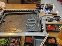 -韩阳王石板烤肉