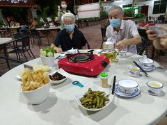 -墨脱石锅椰子鸡•香草鸭•东山羊(大东海店)