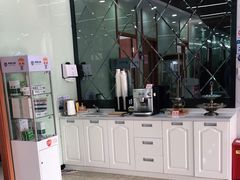 -茂菊口腔连锁(浦东南路店)
