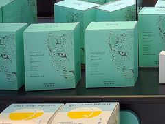 -希岸·轻雅酒店(广州白鹅潭艺术中心花地湾地铁站店)