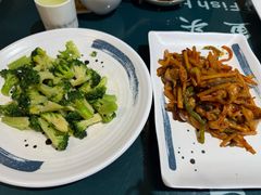 西兰花-南京金牛湖巨碗鱼头