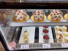 -花花卷卷·鲜食蛋糕(静安久光百货店)