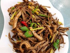 干锅猪肚茶树菇-人民公社大食堂(顺义总店)