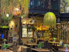 -临界音乐酒馆·小龙虾·江湖菜(华熙LIVE·鱼洞店)
