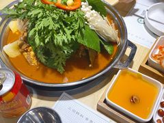 辣白菜脊骨火锅-韩香福脊骨汤锅(上杭路店)
