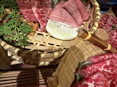 -山川小町·极番烧肉(新地假日广场店)