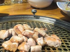 -唯成•韩国炭火烤肉 유성고기