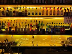 -Mx.cocktail bar