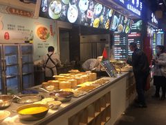 自助取餐区-八一好吃街·高品美食广场