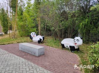 长沙生态动物园  开车过去也不是很远～有足够的停车场
