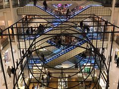 -乐蓬马歇百货公司(Rive Gauche)