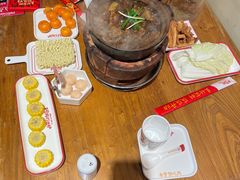 -阿润打边炉·鲜切鸡煲(华漕店)
