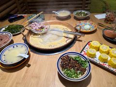 -洱火云南酸菜牛肉火锅(石景山当代商城店)