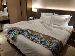 -潮岸酒店(广州琶洲会展广州塔店)