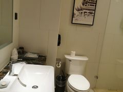 -武汉武昌站街道口华美达安可酒店