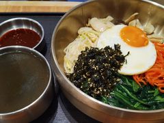 素什锦石锅拌饭-HONGA HONGA雄家(曹路店)