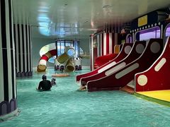 -涨巢·潮玩水疗局