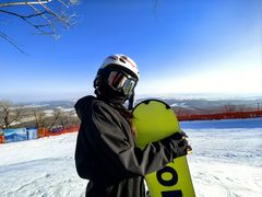 -庙香山滑雪场