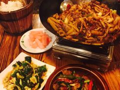 -富正毅三下锅·湘西韵味(天门山索道店)