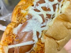 肉松肠包-美嘉华面包西饼店(红胜坊店)
