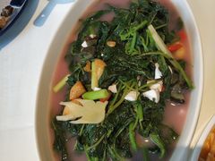 -八府香鸭·啫啫煲(华山路店)