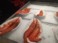 -雍容荟帝王蟹活龙虾展台自助(IFS黑金店)