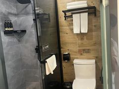 -闲隅江景艺术酒店(解放碑洪崖洞总店)