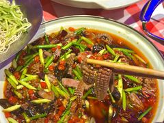 -肥小宝·金牌油焖大虾(襄阳龙虾地标店)