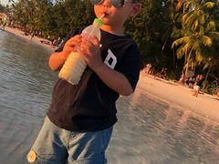 -Jonah's Fruit Shake & Snack Bar