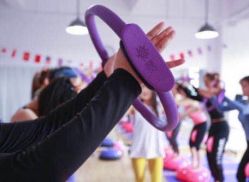 -亚太瑜伽普拉提学院