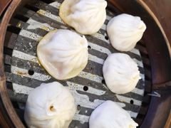 蟹粉小笼-老半斋(福州路店)