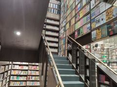-钟书阁(群光广场店)